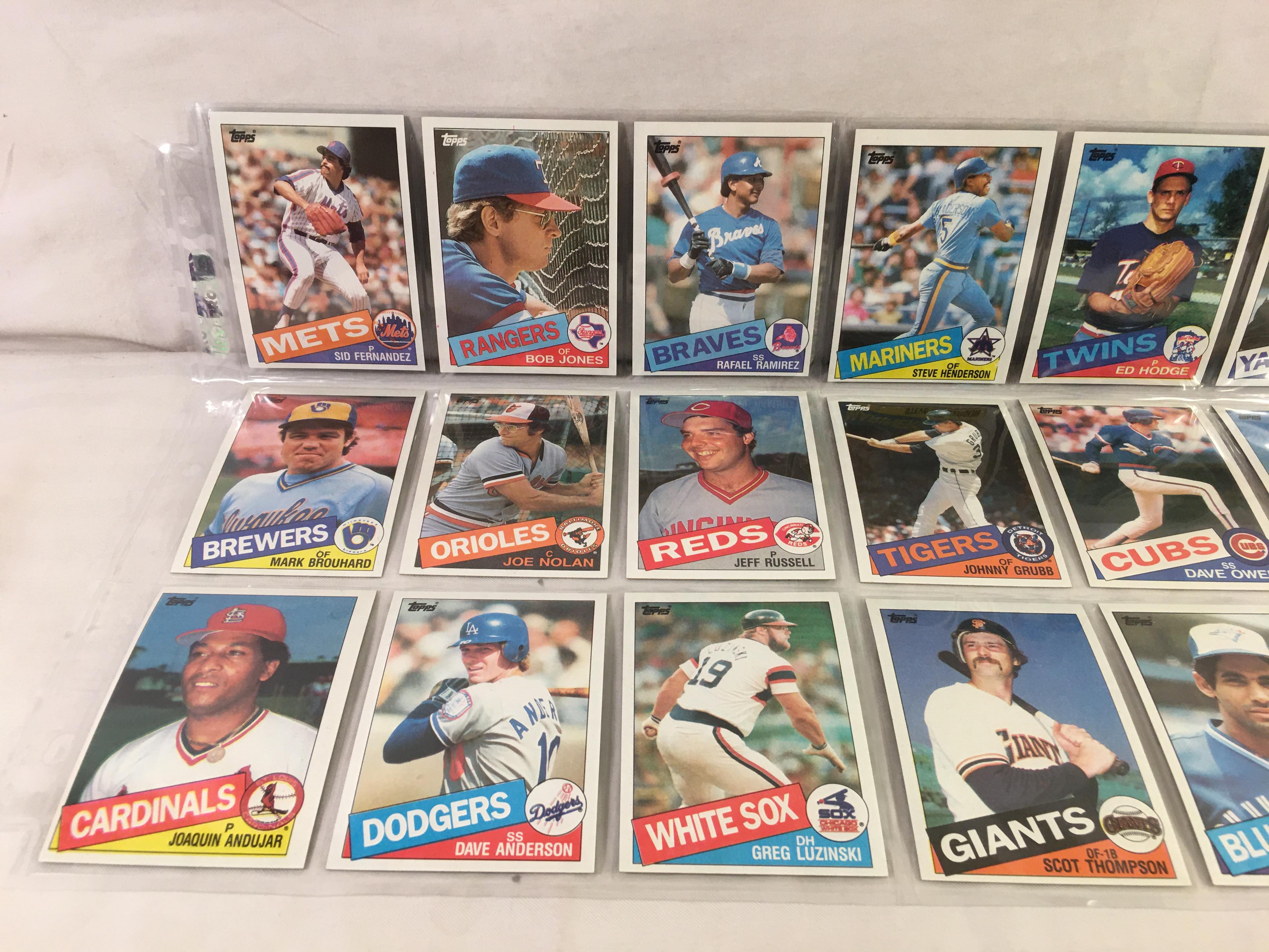 Lot of 18 Pcs Collector Vintage Sport MLB Baseball Sport Trading Assorted Cards & Players