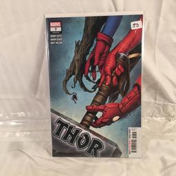 Collector Modern Marvel Comics  Thor LGY#733 No.7 Comic Book