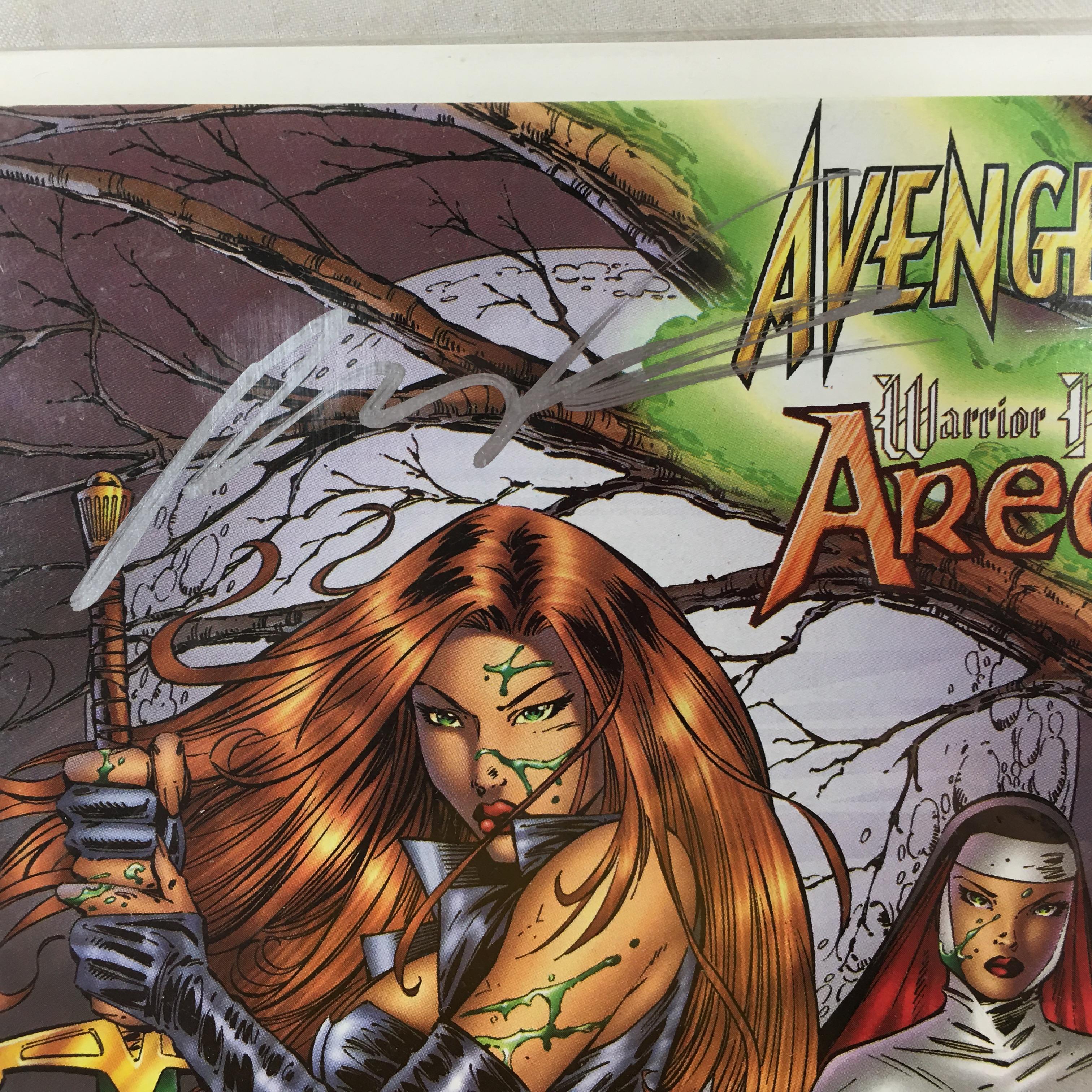 Collector Modern Maximum Press Avengelyne Warrior Nun Areala Comic Book No.1 Hand Signed