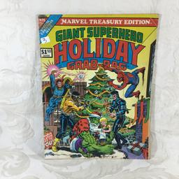 Collector Oversized Vintage 1975 Marvel Treasury Edion Giant Superhero Holiday Grab-Bag