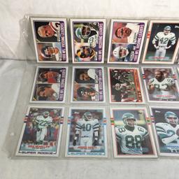 Lot of 18 Pcs Collector Vintage NFL Football Sport Trading Assorted Players & Cards -See Photos