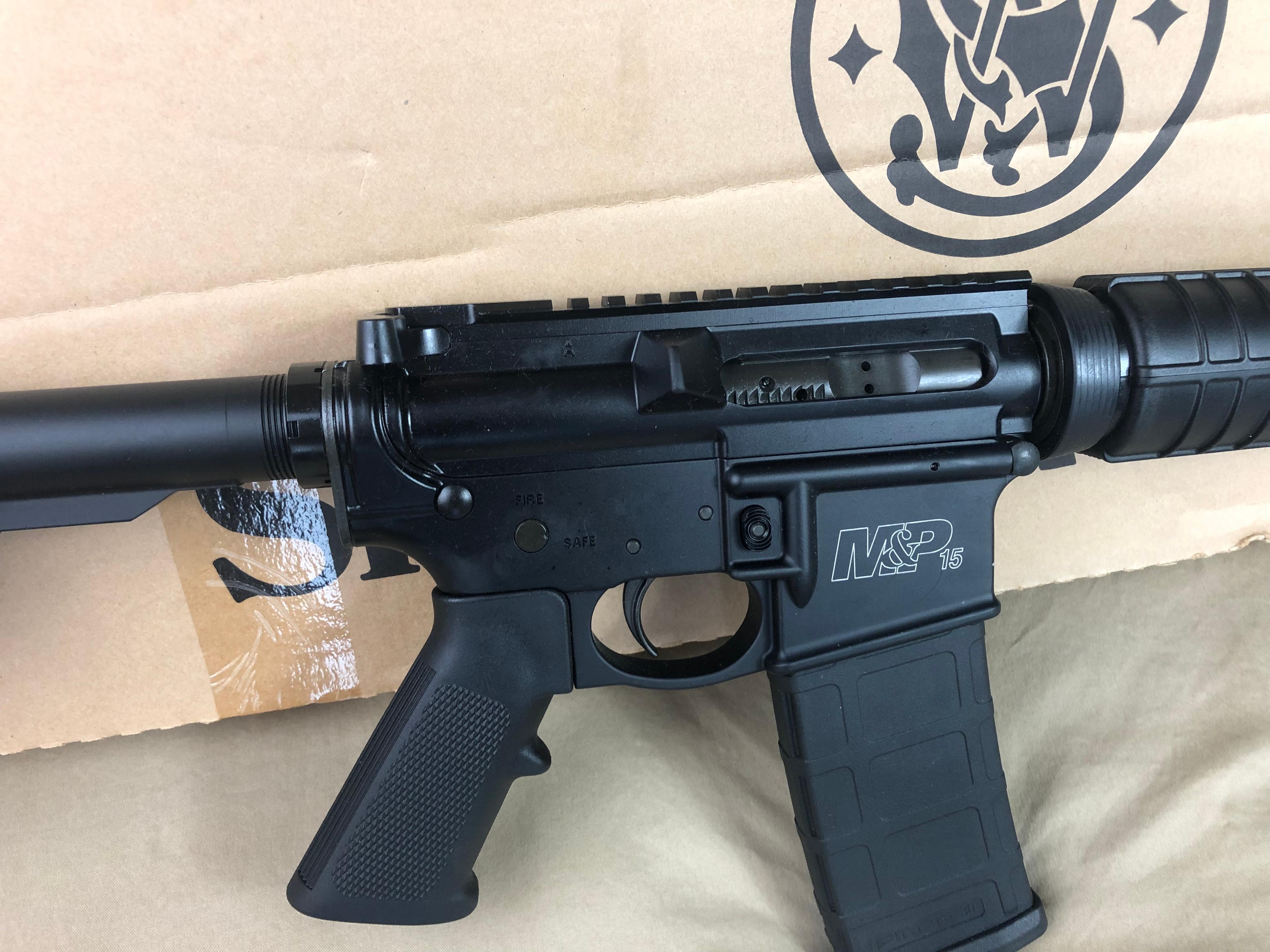 Smith & Wesson,  M&P 15 AR-15, 223 / 5.56