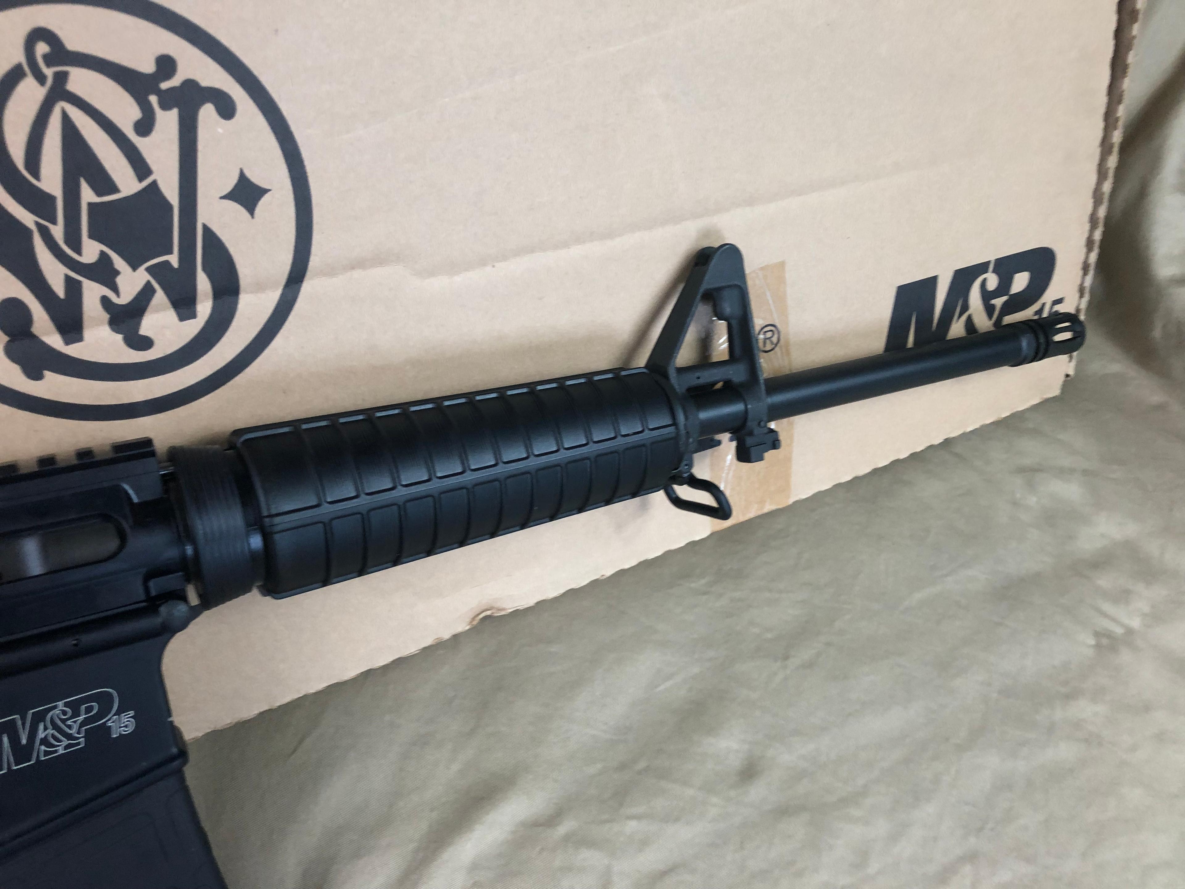 Smith & Wesson,  M&P 15 AR-15, 223 / 5.56