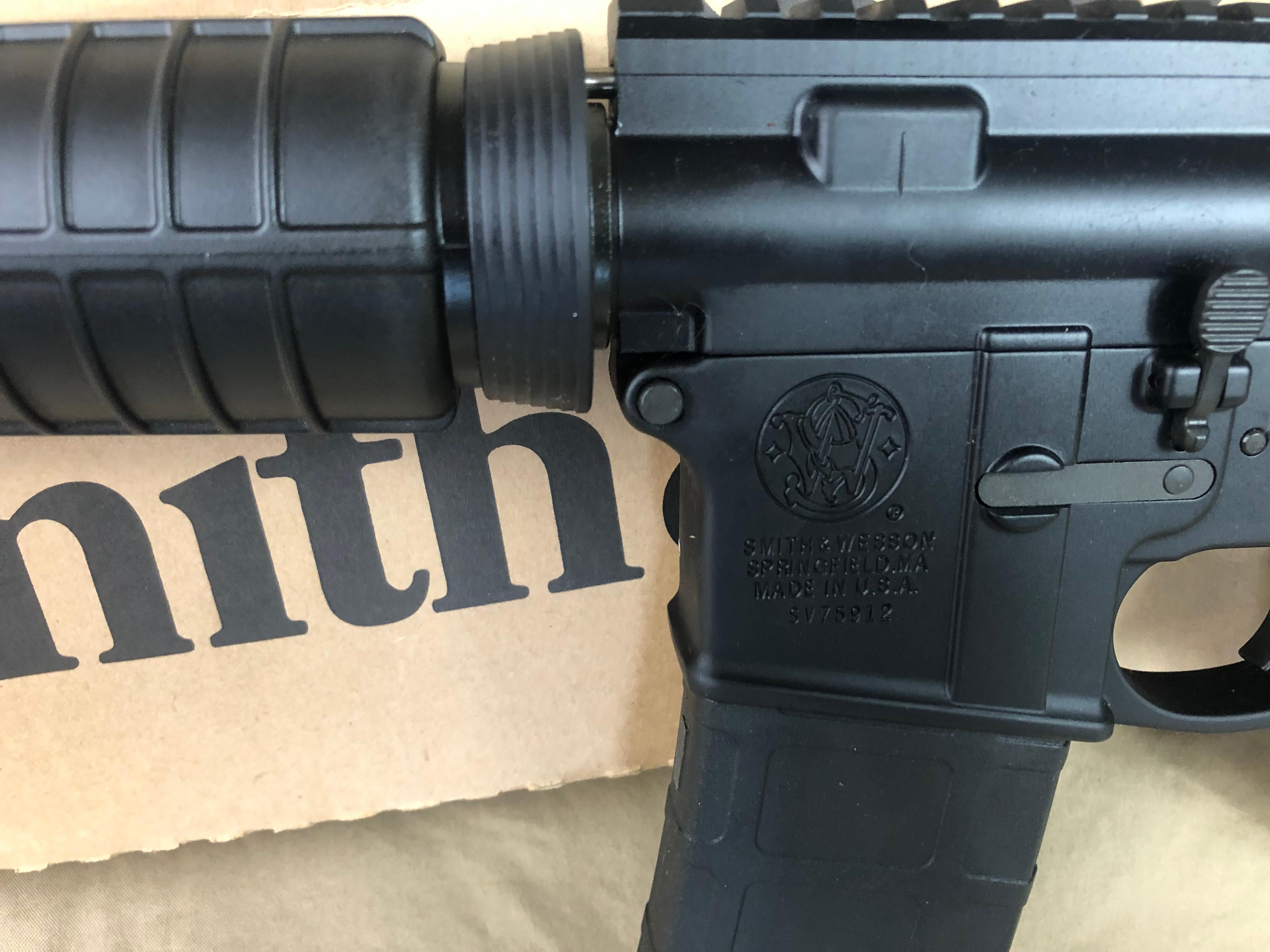 Smith & Wesson,  M&P 15 AR-15, 223 / 5.56