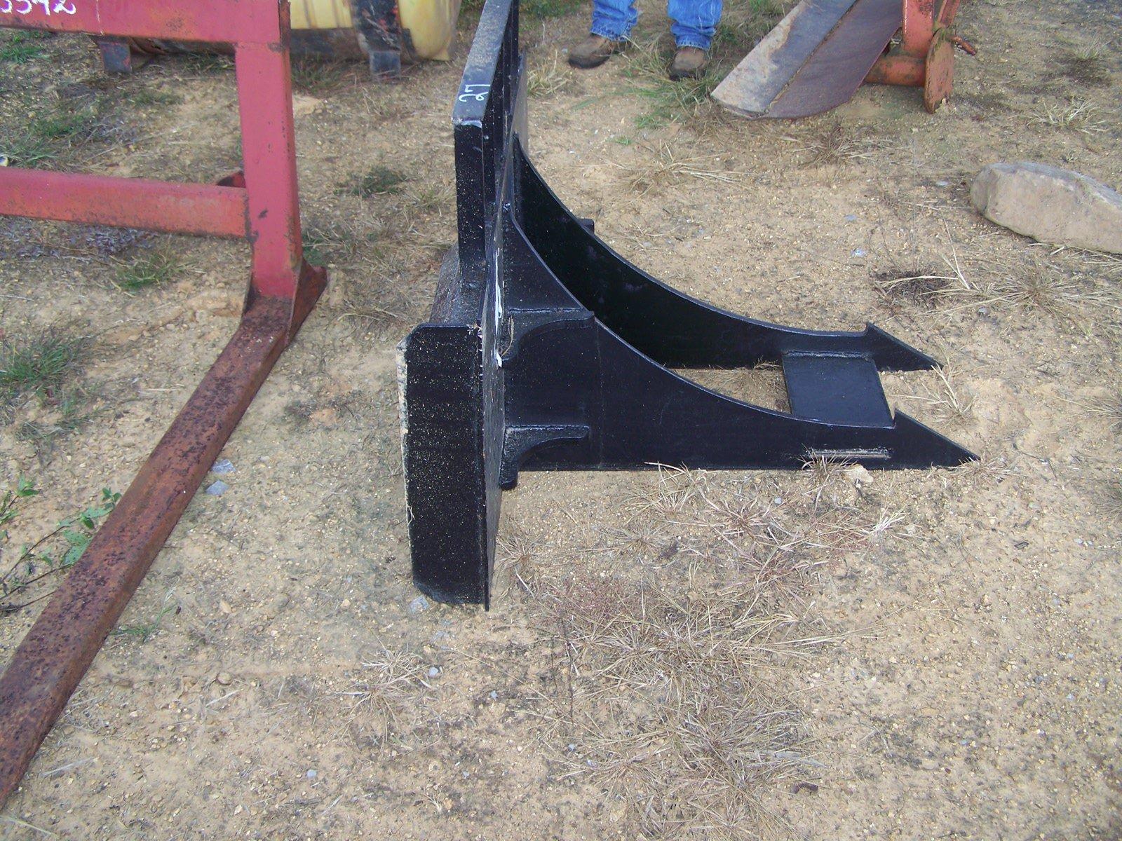 SKID STEER EARTH MOVER