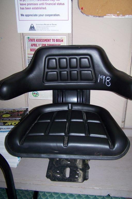 BLACK TRACTOR SEAT