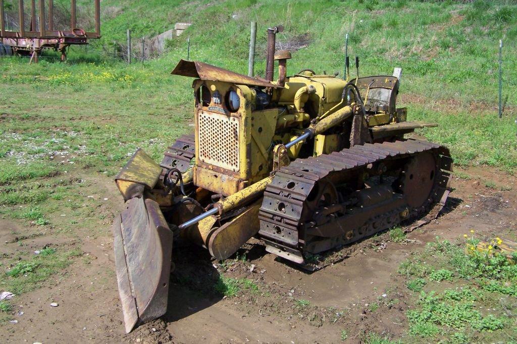 INTERNATIONAL CRAWLER DOZER, NOT RUNNING