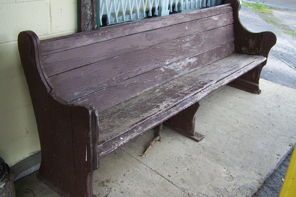 8' WOODEN BENCH