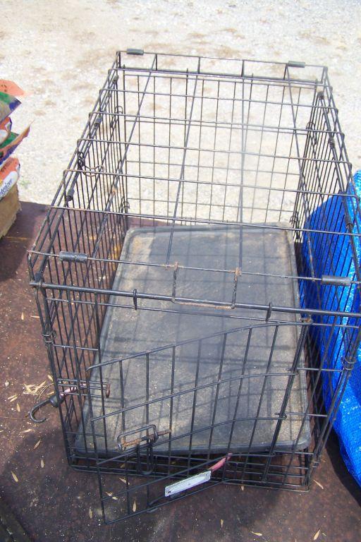 ANIMAL CRATE