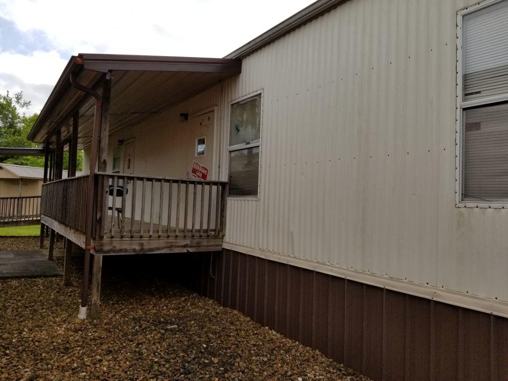 1993 DOUBLEWIDE MOBILE HOME, 1,440 SQUARE FEET, 2 OPEN ROOMS, 2 BATHROOMS,