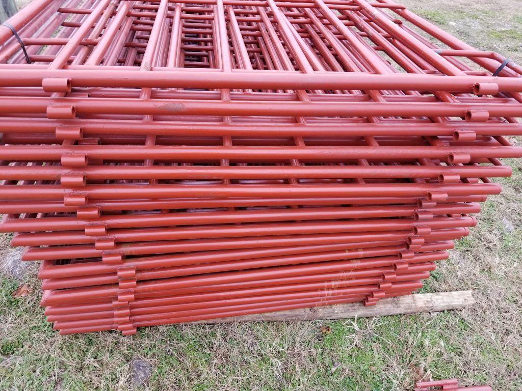 RED HEAVY DUTY 5 1/2' X 10' PANELS (5)