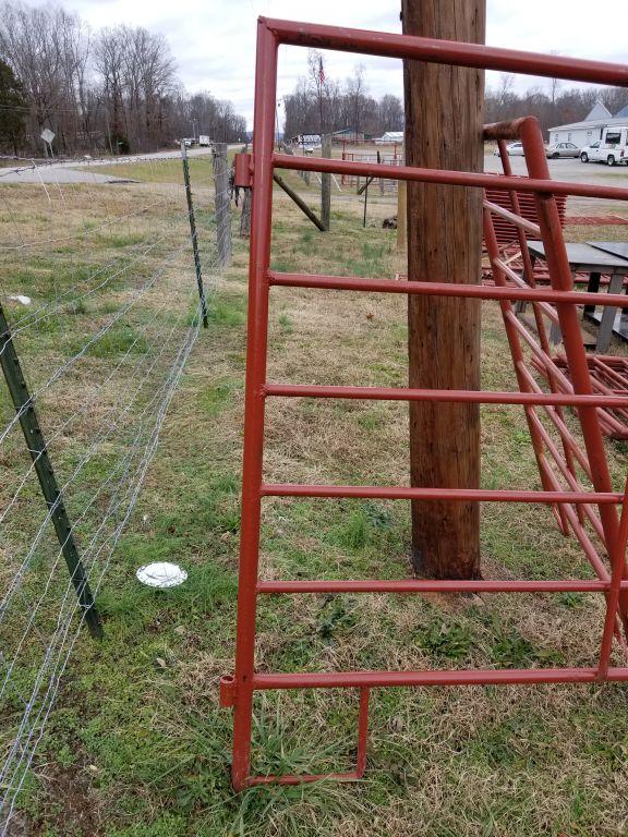 RED HEAVY DUTY 5 1/2' X 6' PANEL