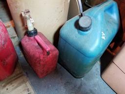 ASSORTED SIZED GAS CANS (4)