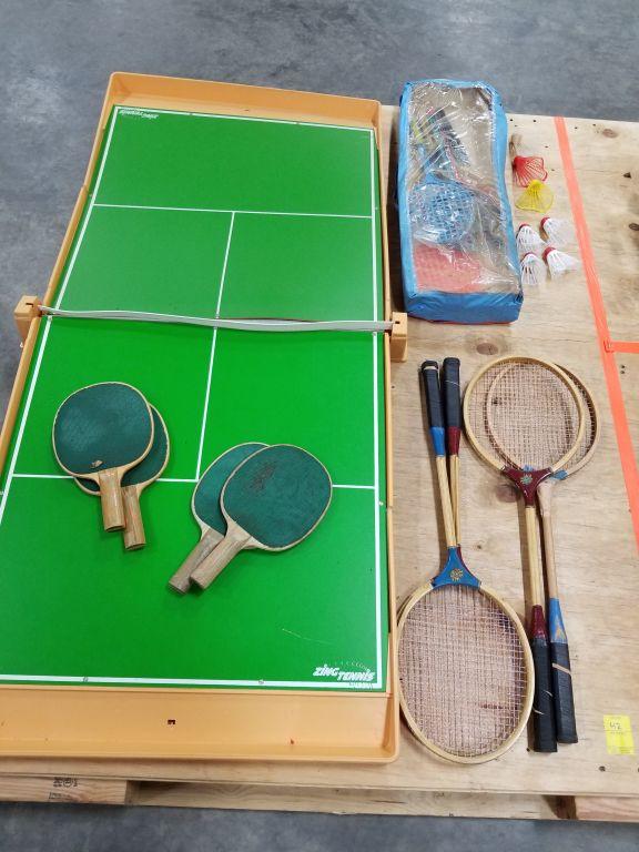 GAMES LOT: AUROA ZING TABLE TENNIS SET, BADMITTION SET, ANTIQUE NATIONAL KI