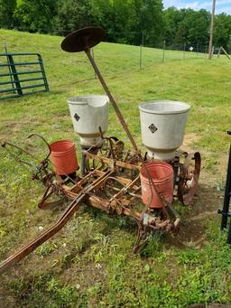 ALLIS CHALMERS 2 ROW PLANTER W/ MARKERS