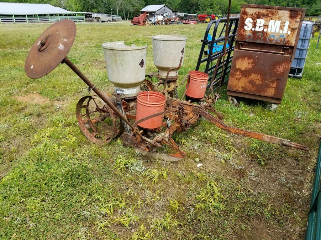 ALLIS CHALMERS 2 ROW PLANTER W/ MARKERS