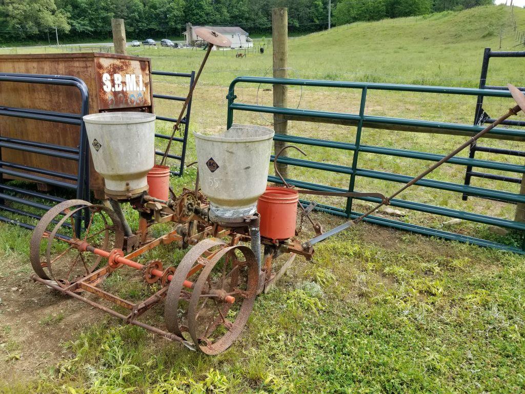 ALLIS CHALMERS 2 ROW PLANTER W/ MARKERS