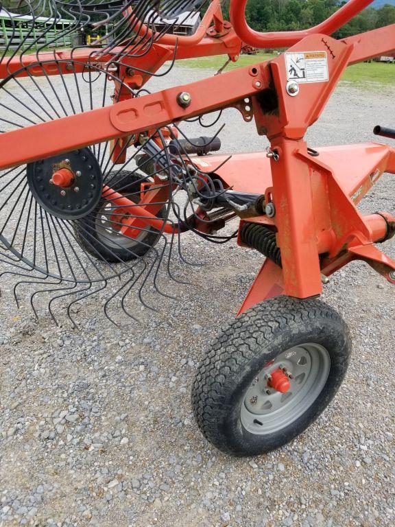 KUHN SR108GII SPEEDRAKE, HYDRAULIC FOLD, HAS MIDDLE KICKER, S: B1455