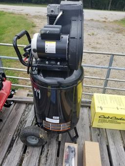 NEW HUSKY 30 GAL AIR COMPRESSOR, 175 PSI