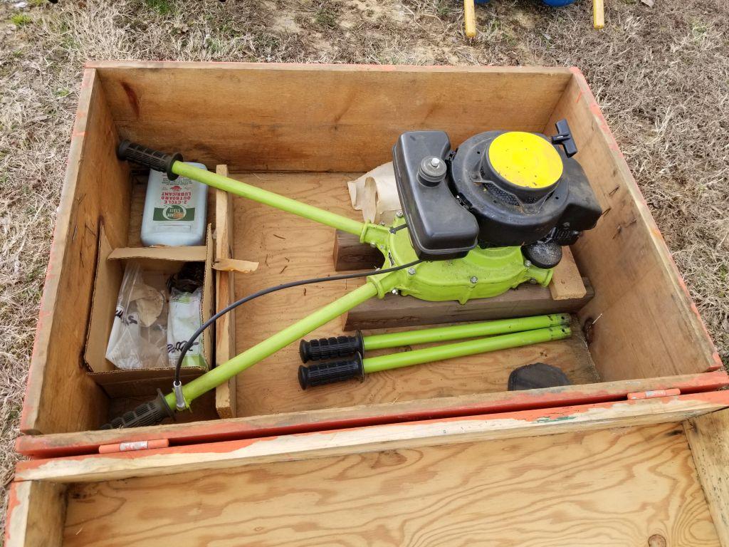 HAND HELD AUGER MOTOR IN WOODEN CASE