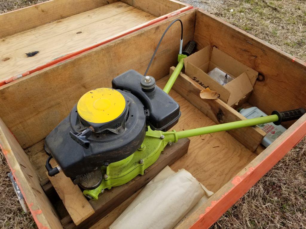 HAND HELD AUGER MOTOR IN WOODEN CASE