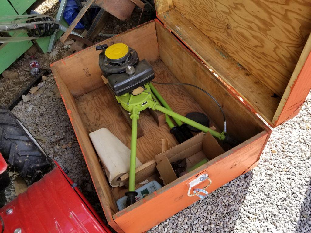 HAND HELD AUGER MOTOR IN WOODEN CASE