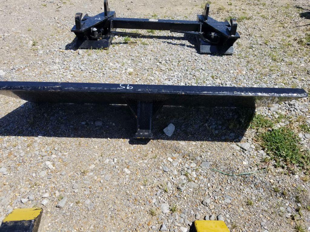 UNUSED QUICK ATTACH RECIEVER HITCH