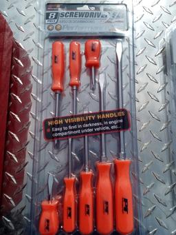 NEW 8 PIECE PERFOMANCE SCREWDRIVER SET