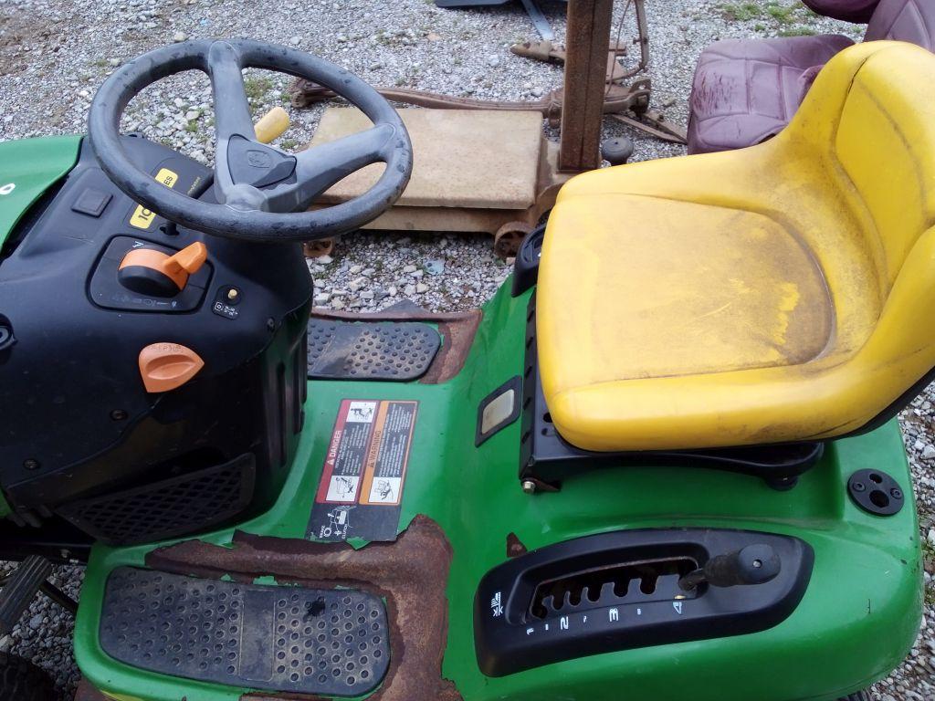 JOHN DEERE 102 5 SPEED 42'' RIDING MOWER RUNS+DRIVES