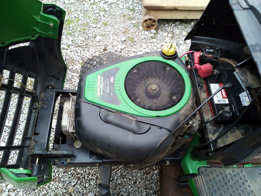 JOHN DEERE 102 5 SPEED 42'' RIDING MOWER RUNS+DRIVES