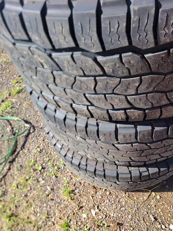 35X12.50R20 TIRES (3)