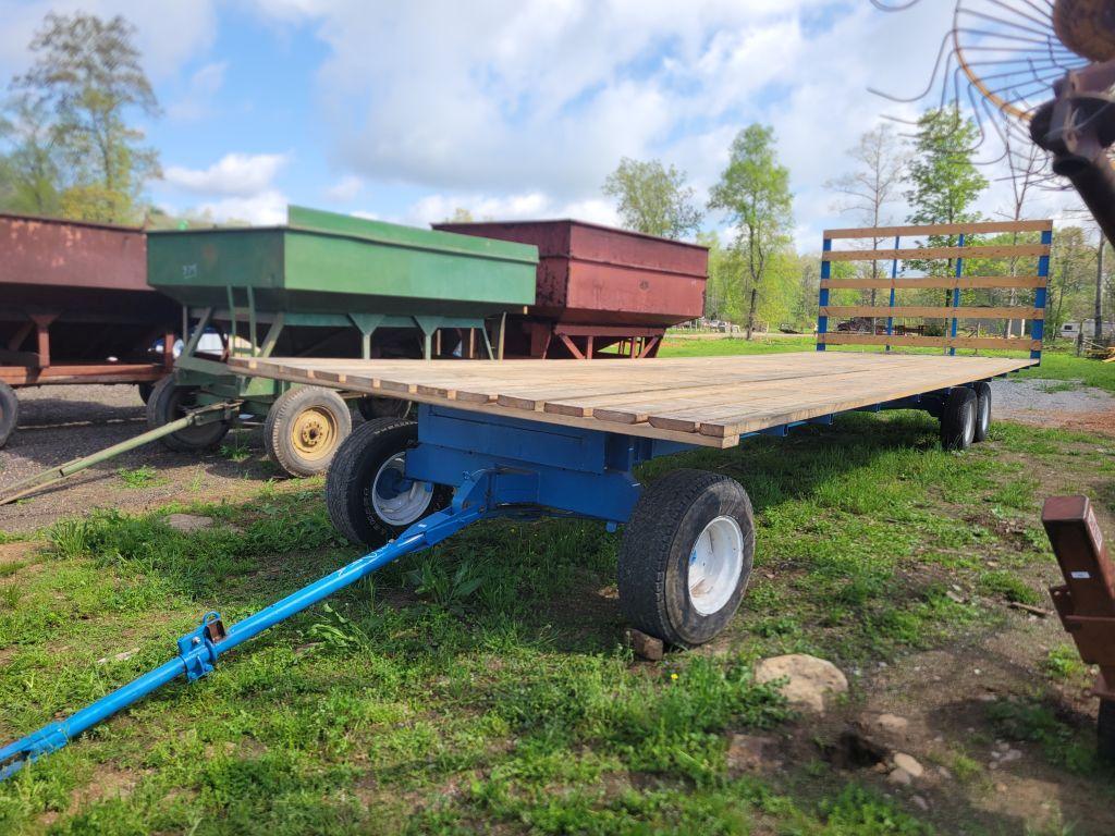 32'x10' PULL BEHIND HAY WAGON