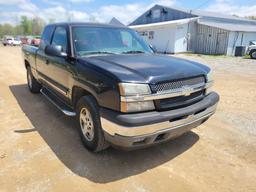 2005 CHEVROLET SILVERADO Z71, EXTENDED CAB TRUCK, MILES SHOWING: 332,073, L