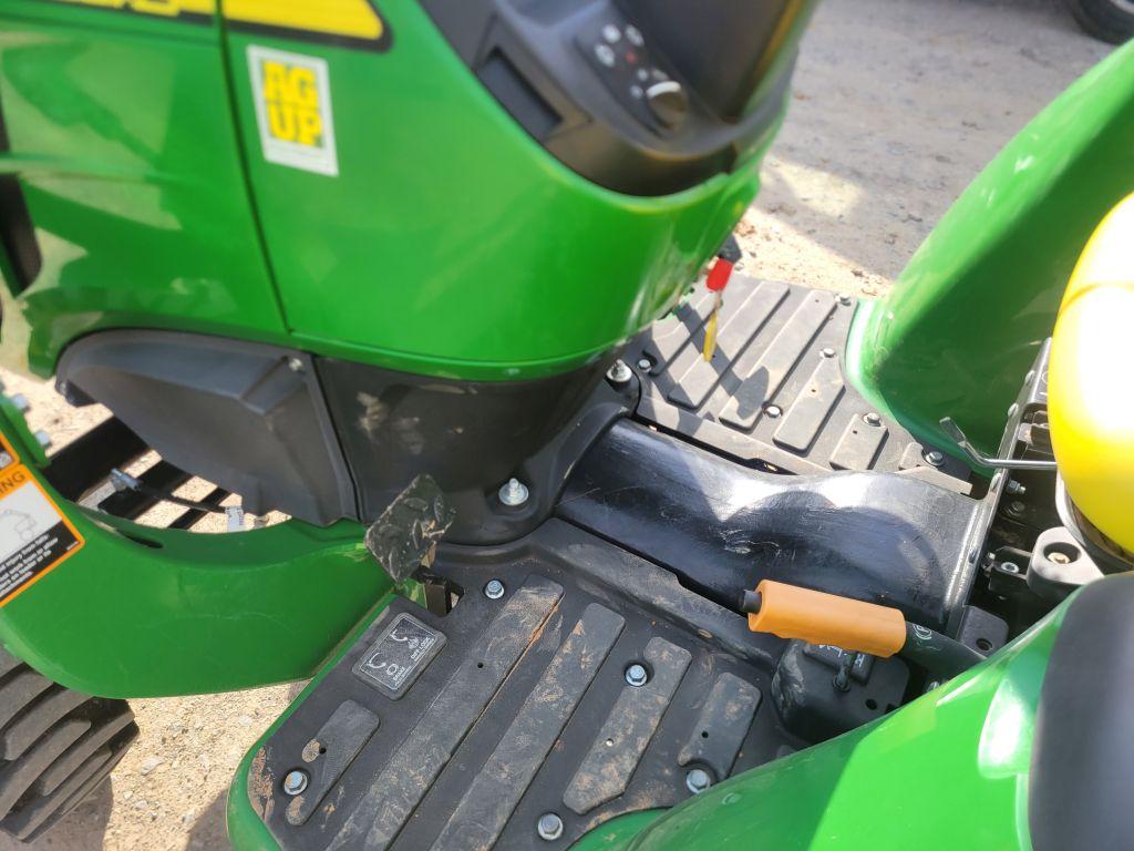 JOHN DEERE 3025E TRACTOR WITH JOHN DEERE 300 FRONT END LOADER AND BUCKET, R