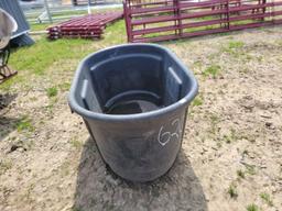 RUBBERMAID 100 GAL TROUGH