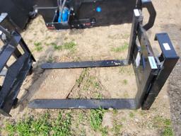 UNUSED 2024 AGT 36" MINI SKID STEER PALLET FORKS,M:SSPF, S:SSPF24011201E