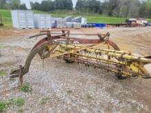 NEW HOLLAND ROLABAR HAY RAKE