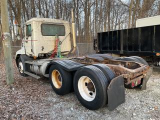 2004 MACK VISION Serial Number: 1M1AE06YX4N020011