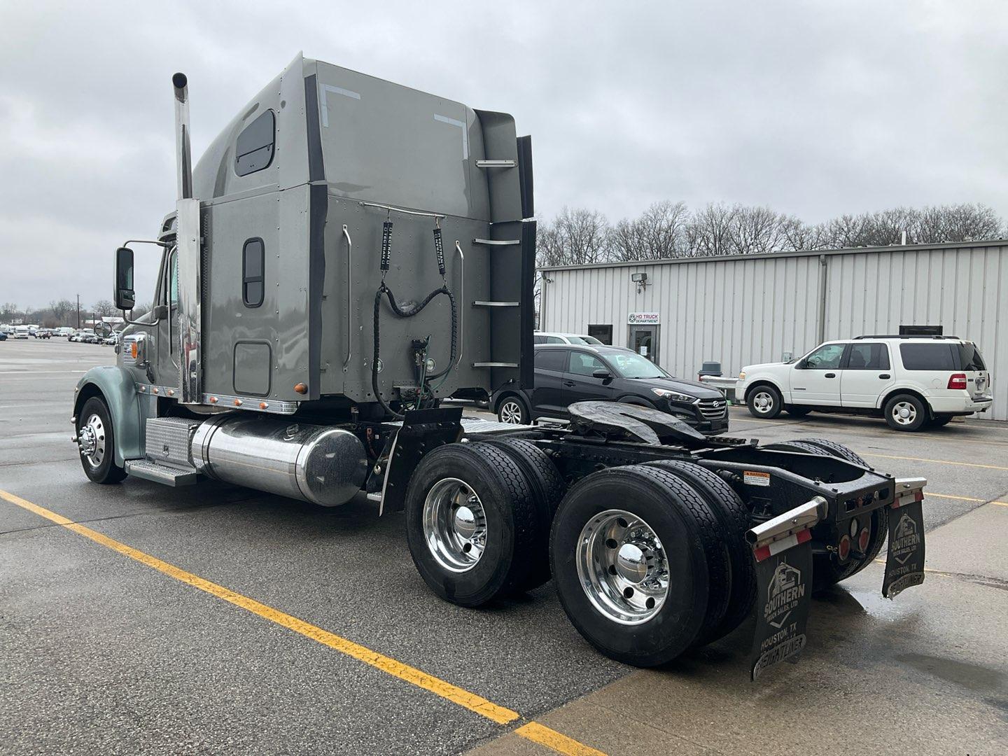 2018 FREIGHTLINER CORONADO Serial Number: 3ALXFB005JDJP9528