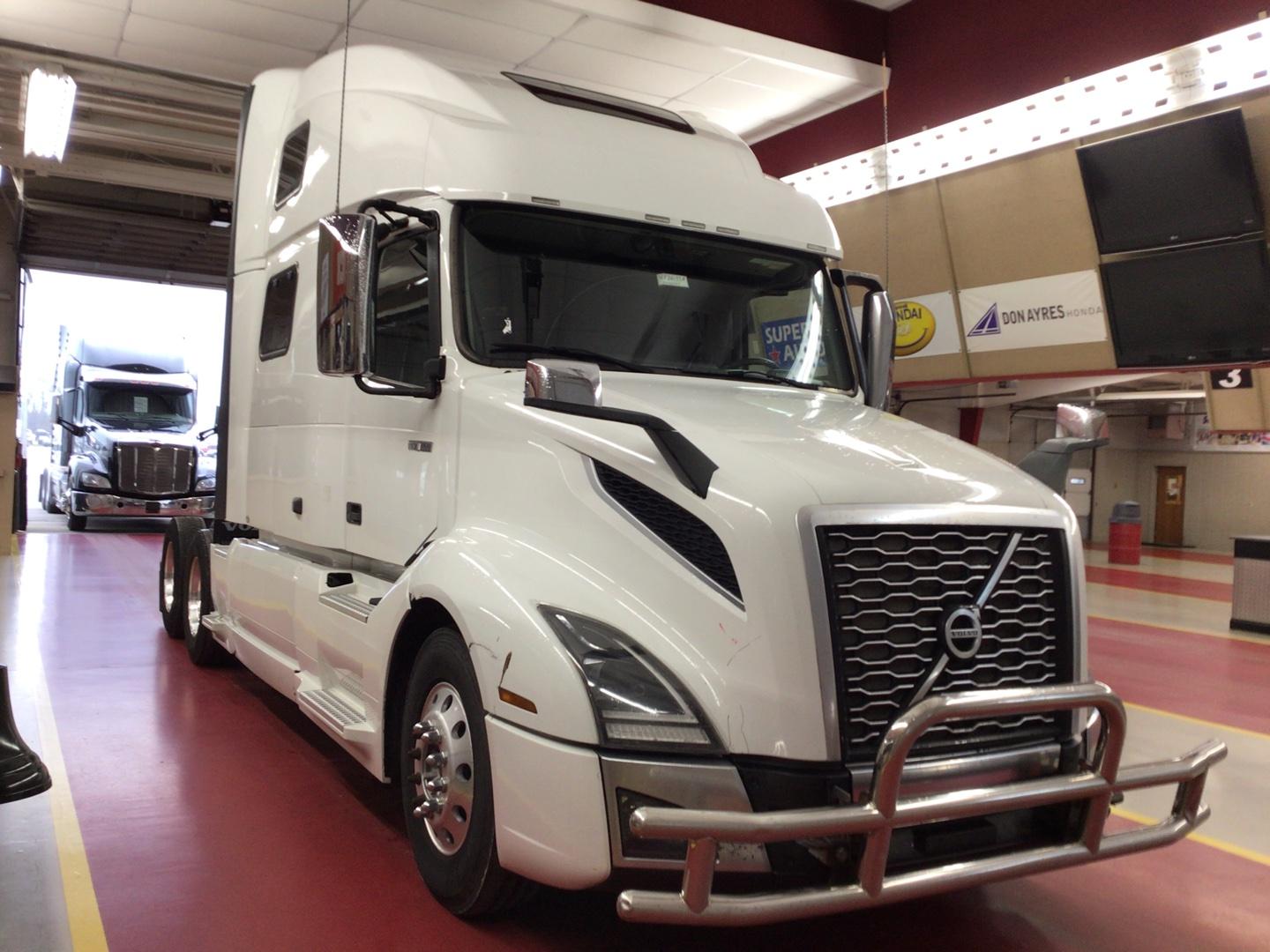 2020 VOLVO VNL 64T860 Serial Number: 4V4NC9EH1LN228343