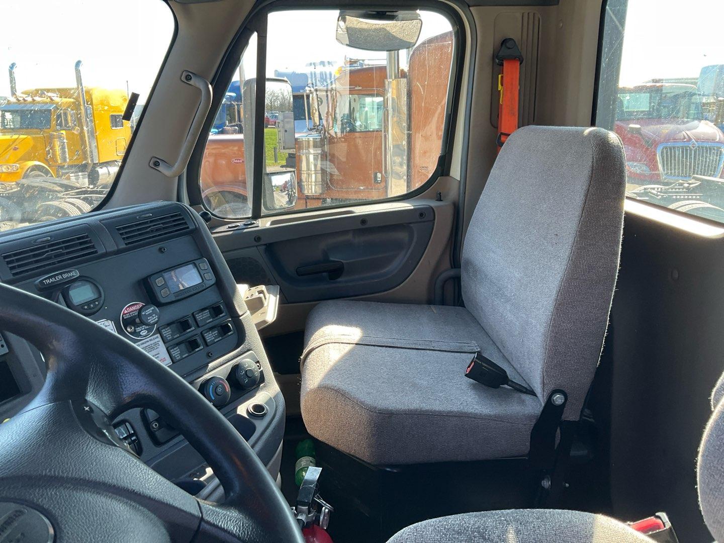 2018 FREIGHTLINER CASCADIA 125 Serial Number: 3AKJGEDR5JSJT1525