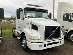 2013 VOLVO VNM42T200 Serial Number: 4V4M19DG4DN144867