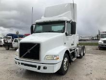 2013 VOLVO VNM64T200 Serial Number: 4V4MC9DG3DN144904