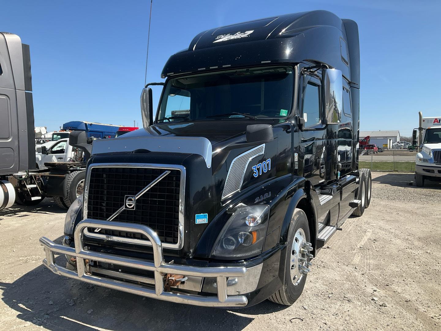 2014 VOLVO VNL64T780 Serial Number: 4V4NC9EJ8EN163707