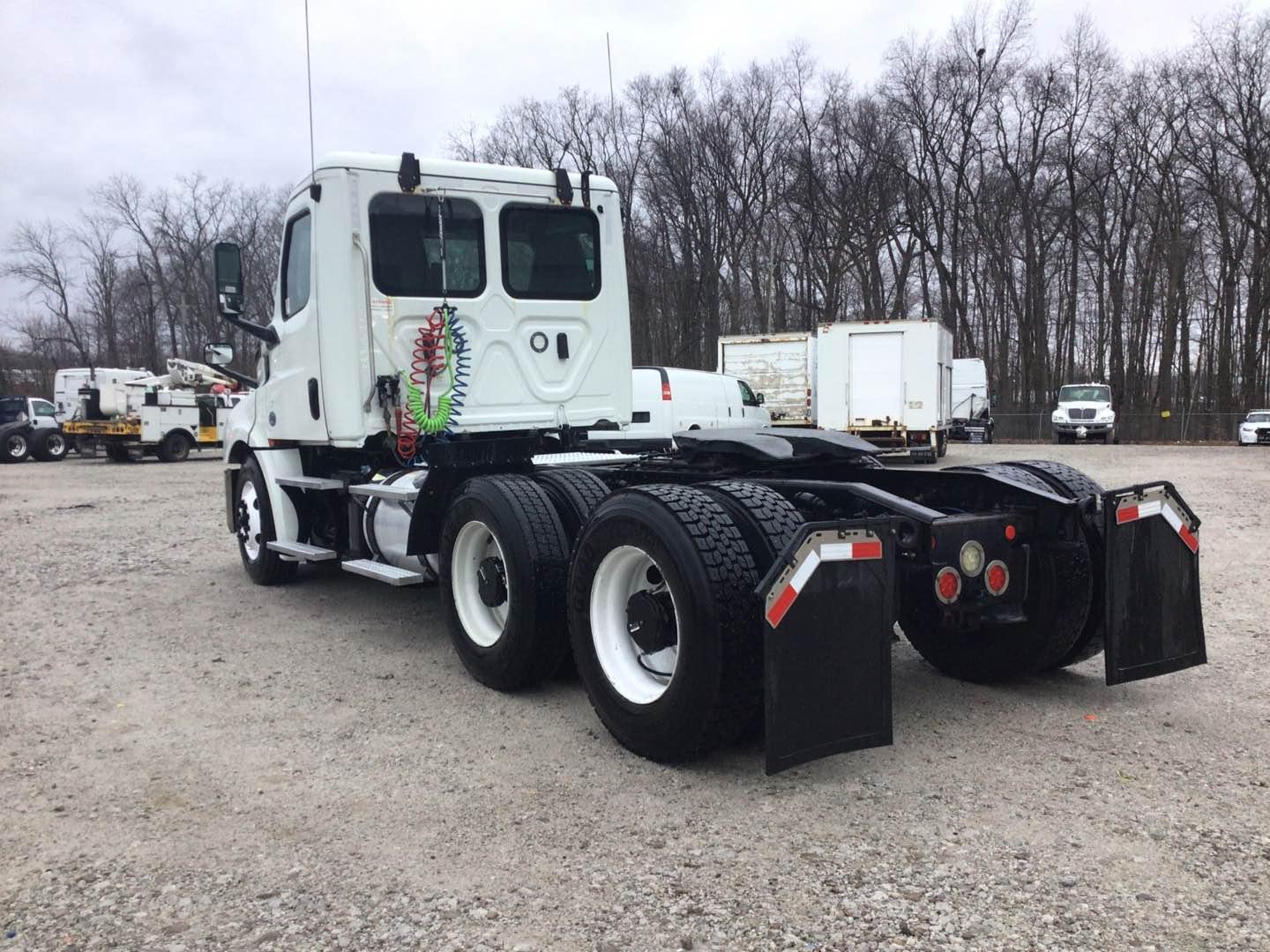 2019 FREIGHTLINER CASCADIA Serial Number: 1FUJHLDV5KLKJ5307