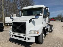 2015 VOLVO VNM42T200 Serial Number: 4V4M39DF1FN930629