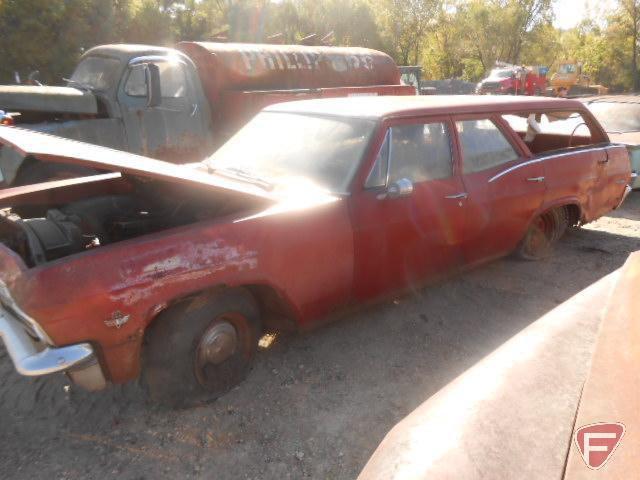 1965 Chevrolet Biscayne 4 door wagon