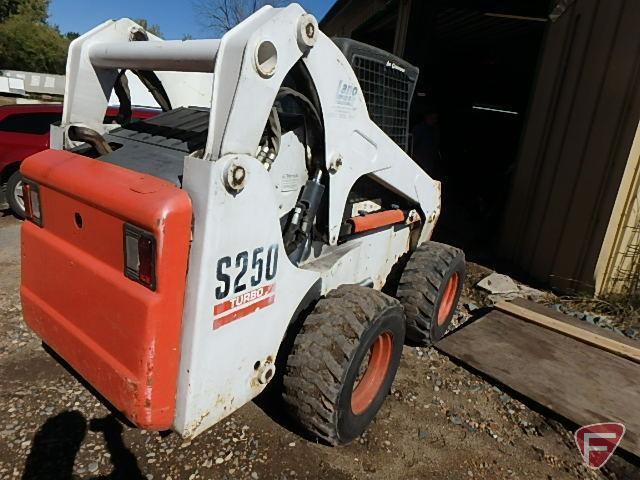 2006 Bobcat S250 2-Speed Turbo skid loader, sn: 526013407, 3015 hours, 12.00X16.5 tires