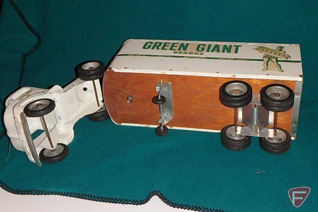 Toy Tonka semi truck and trailer, Green Giant Company