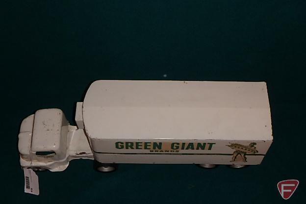 Toy Tonka semi truck and trailer, Green Giant Company